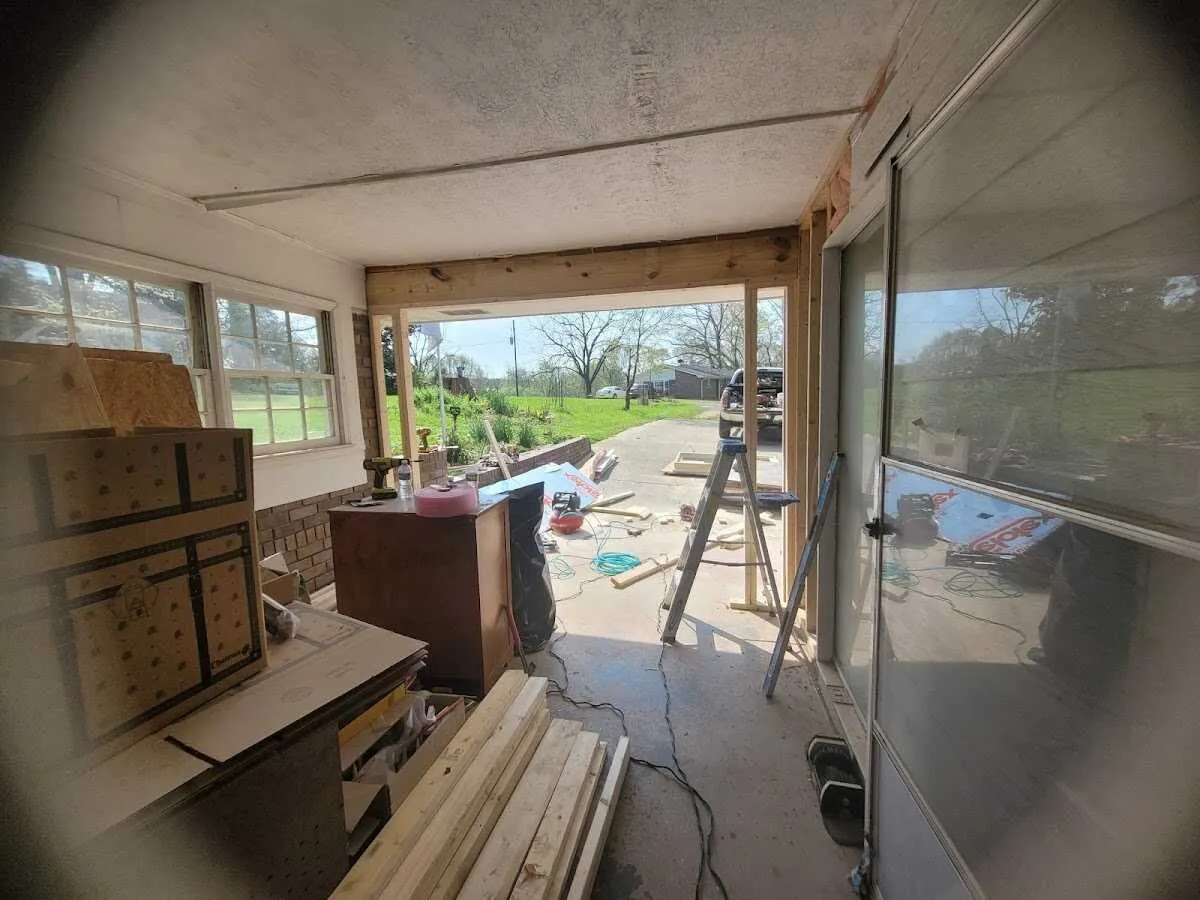 Air movers and dehumidifier for Water Mitigation Services in Taft